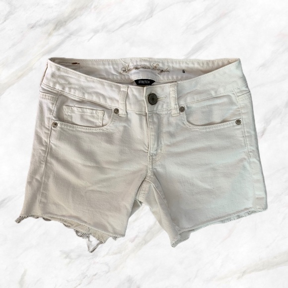 4/$30 π AEO | White Denim Stretch Shorts